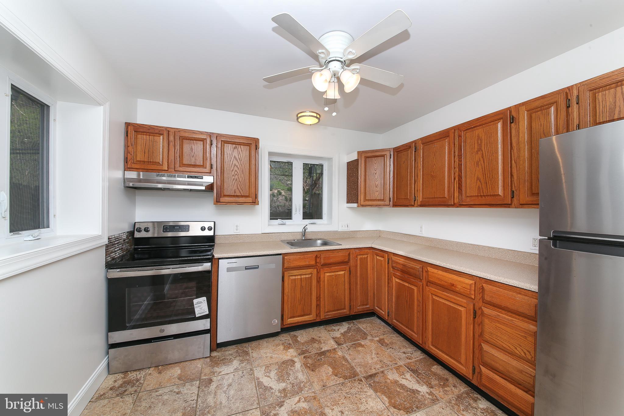 4851 Ridge Avenue Philadelphia, PA 19129 - Photo 9 of 29