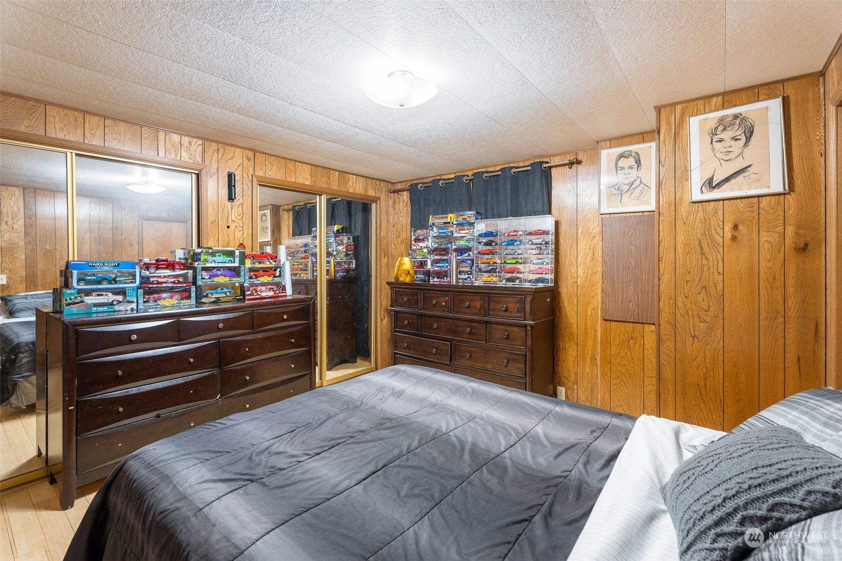 17210 Entiat River Road Entiat, WA 98822 - Photo 22 of 37 a bedroom with a bed and closet