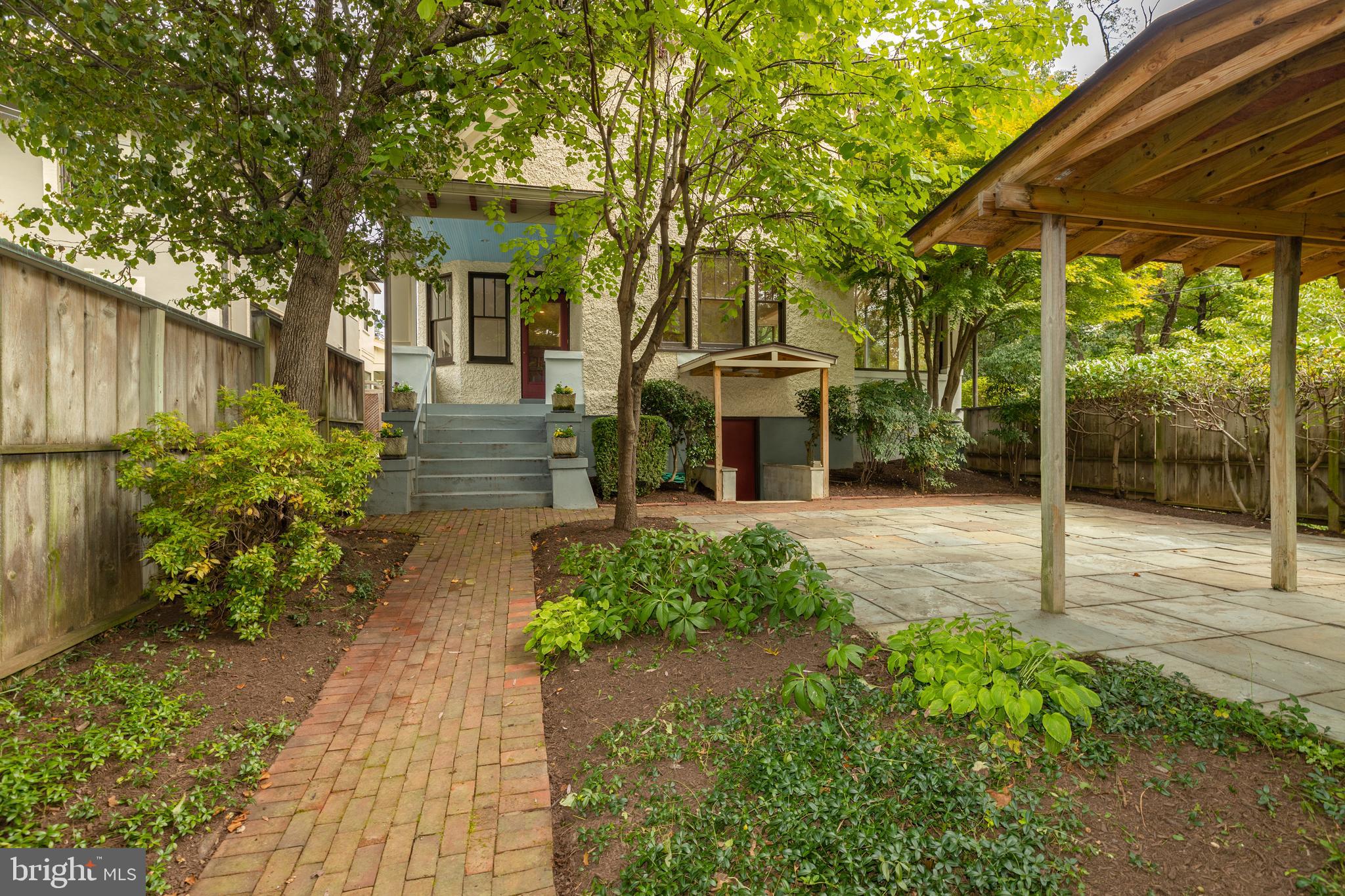 3100 33rd Place Northwest Washington, DC 20008 - Photo 13 of 36 Gallery Image 13