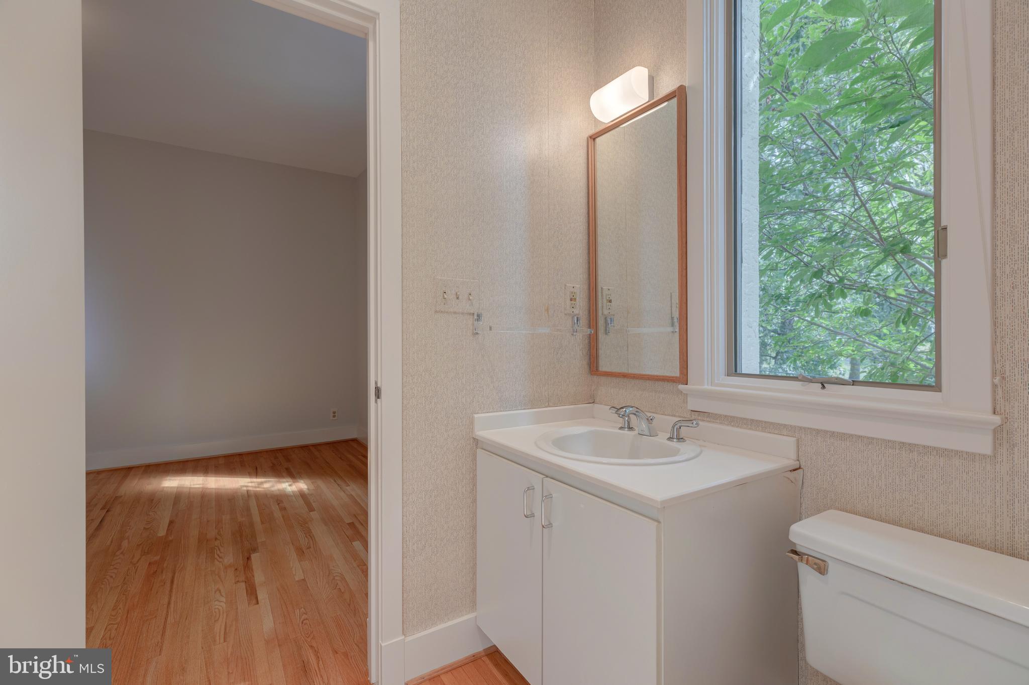 3100 33rd Place Northwest Washington, DC 20008 - Photo 21 of 36 Gallery Image 21