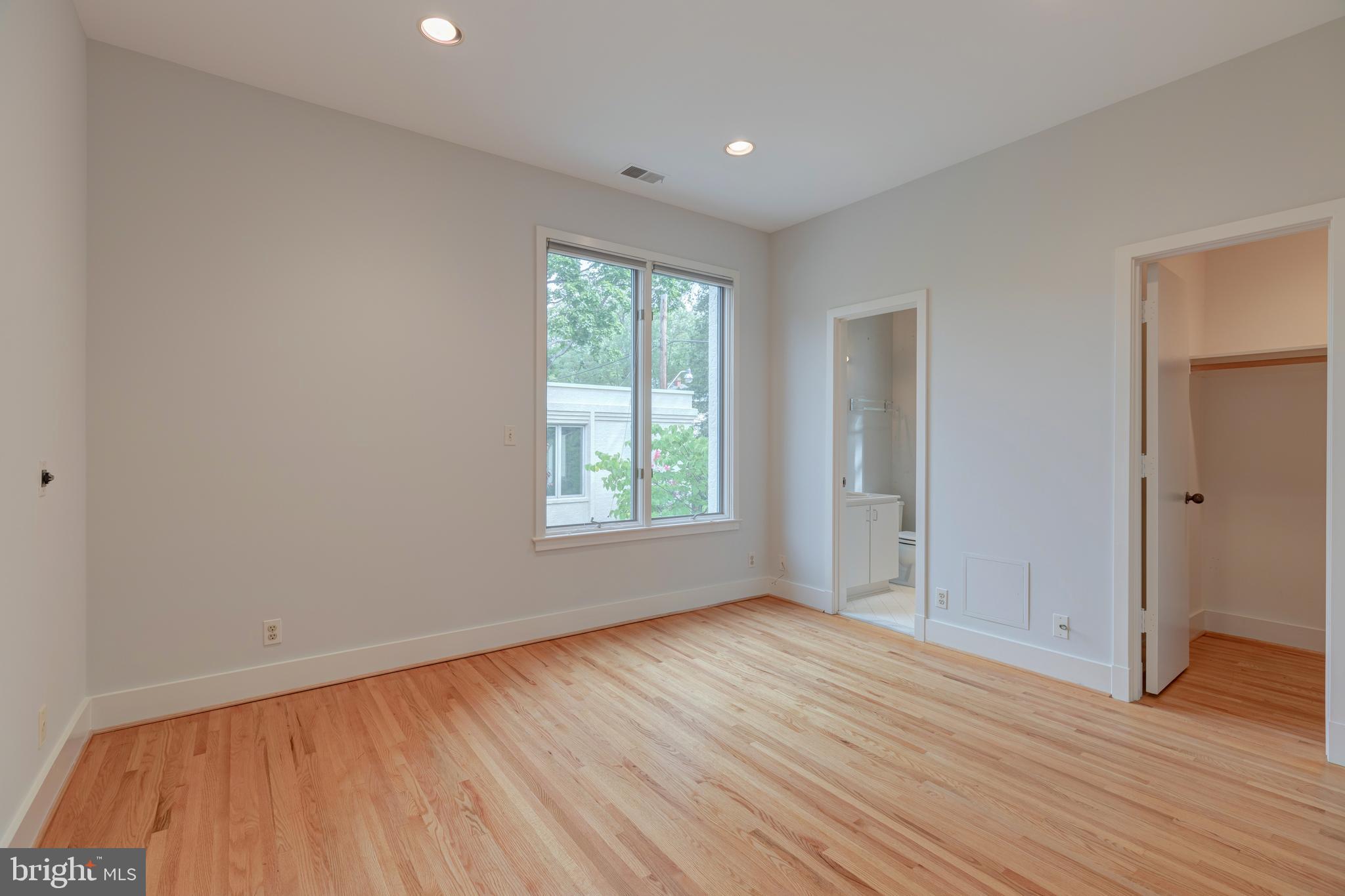 3100 33rd Place Northwest Washington, DC 20008 - Photo 23 of 36 Gallery Image 23