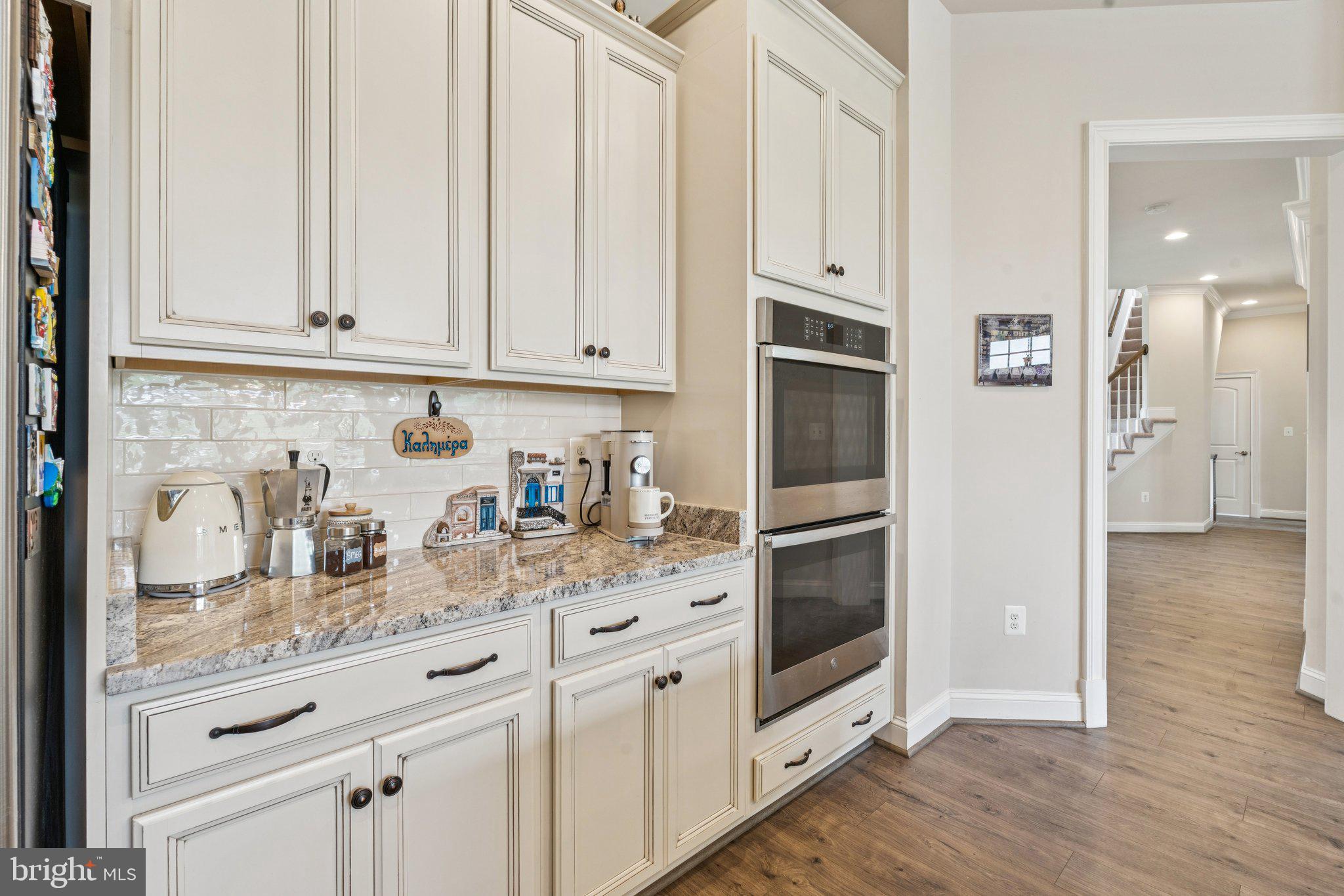 35490 Sunny Ridge Road Round Hill, VA 20141 - Photo 12 of 68 Elegant kitchen with modern finishes.