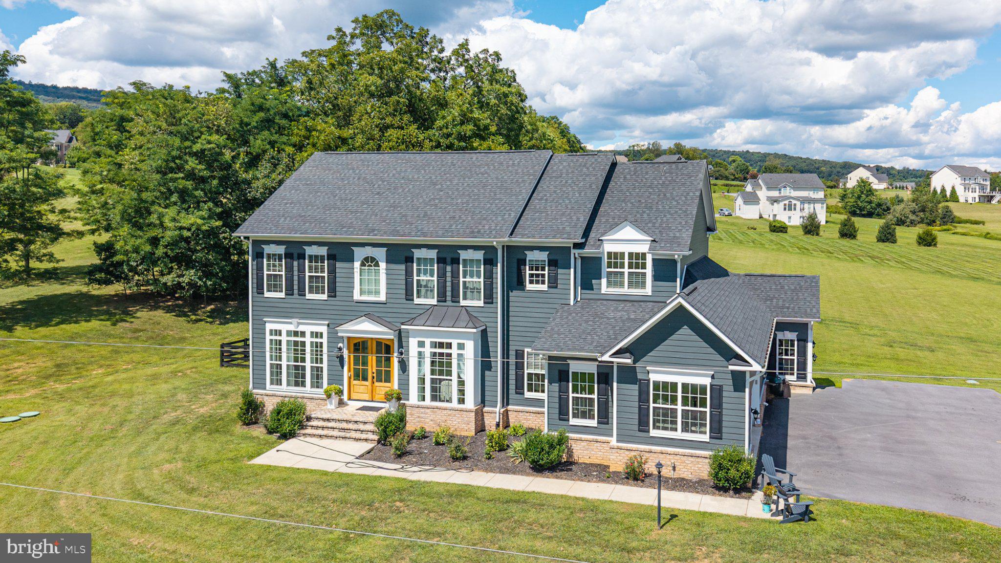 35490 Sunny Ridge Road Round Hill, VA 20141 - Photo 2 of 68 Charming home with scenic surroundings.