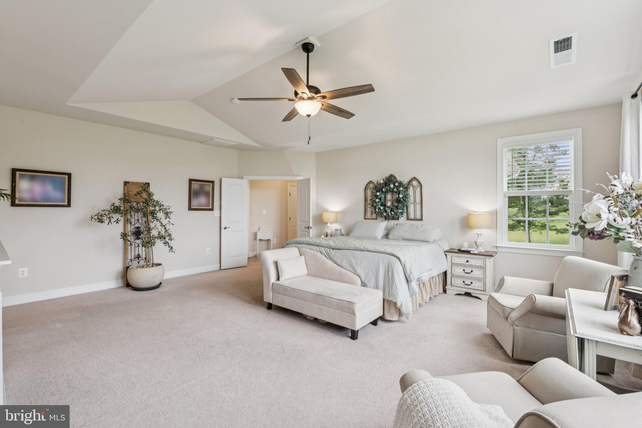 35490 Sunny Ridge Road Round Hill, VA 20141 - Photo 29 of 68 Spacious retreat with serene views.