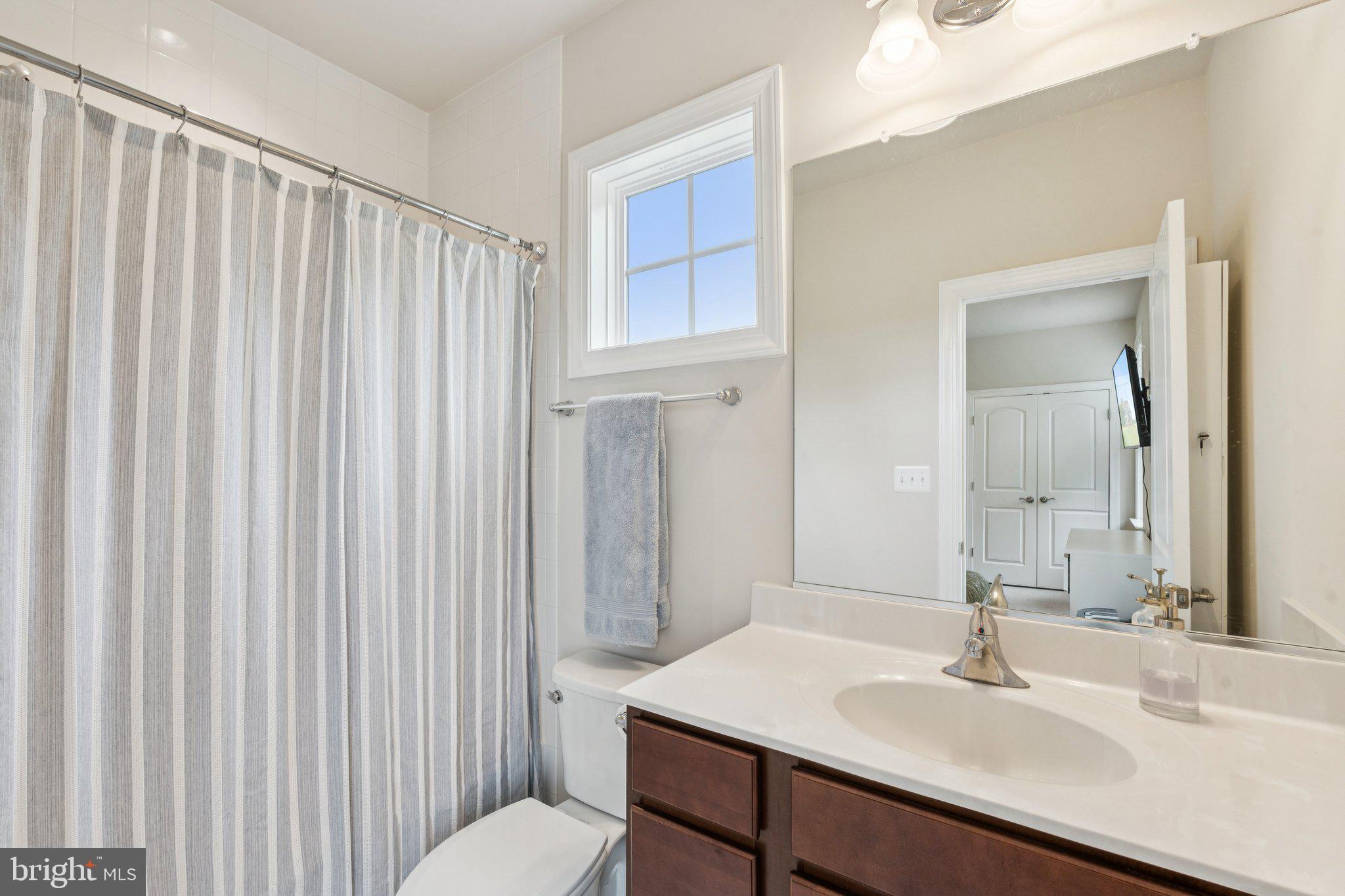 35490 Sunny Ridge Road Round Hill, VA 20141 - Photo 40 of 68 Bright and airy bathroom retreat.