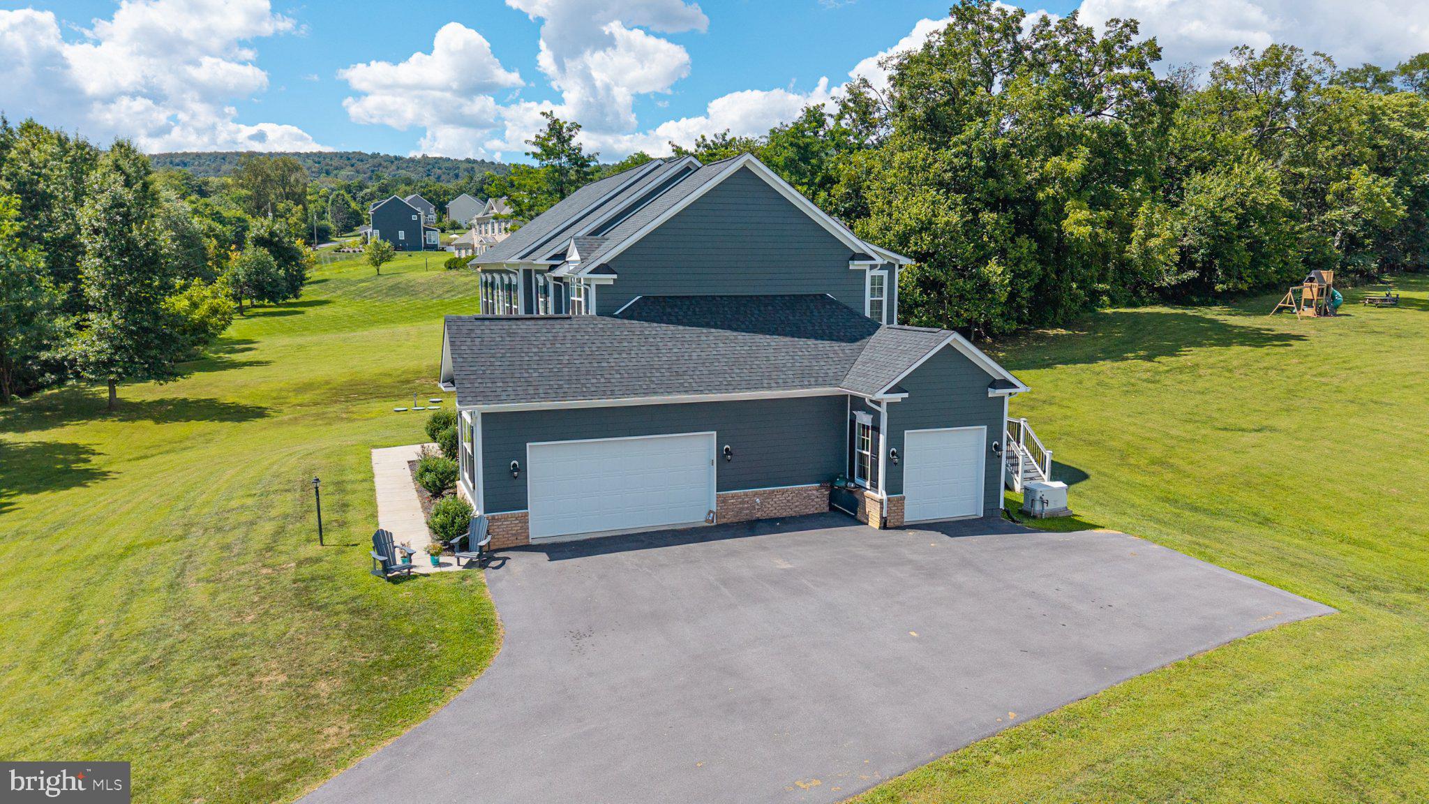 35490 Sunny Ridge Road Round Hill, VA 20141 - Photo 64 of 68 Spacious home on lush green grounds.