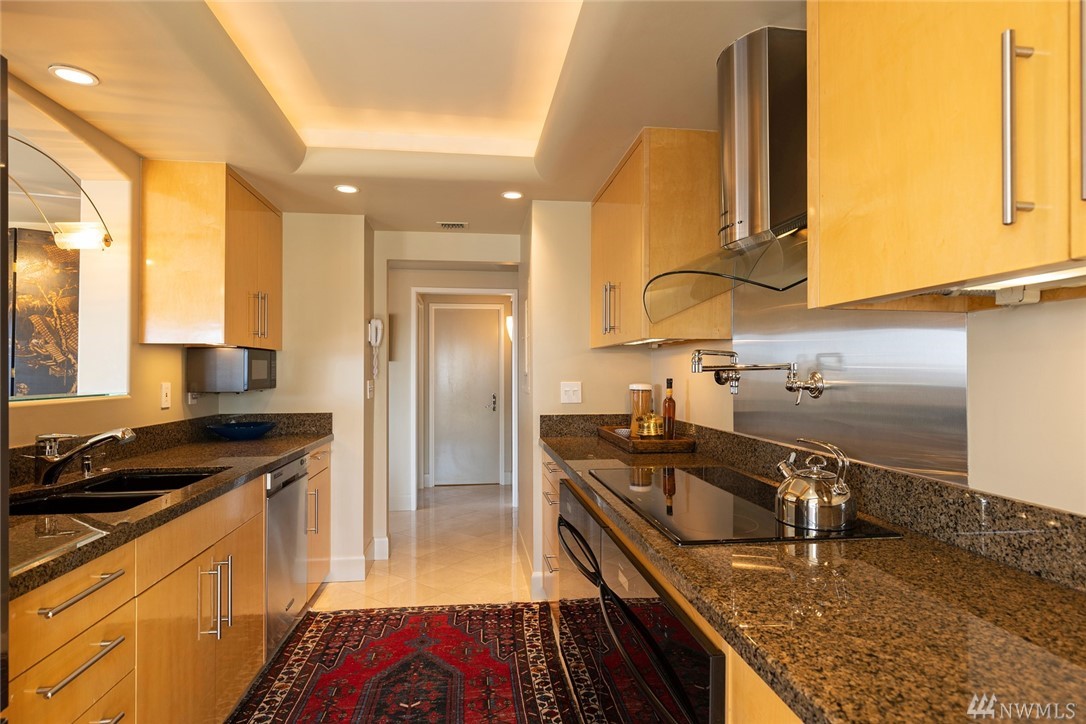 1301 Spring Street, Unit 17F Seattle, WA 98104 - Photo 11 of 39