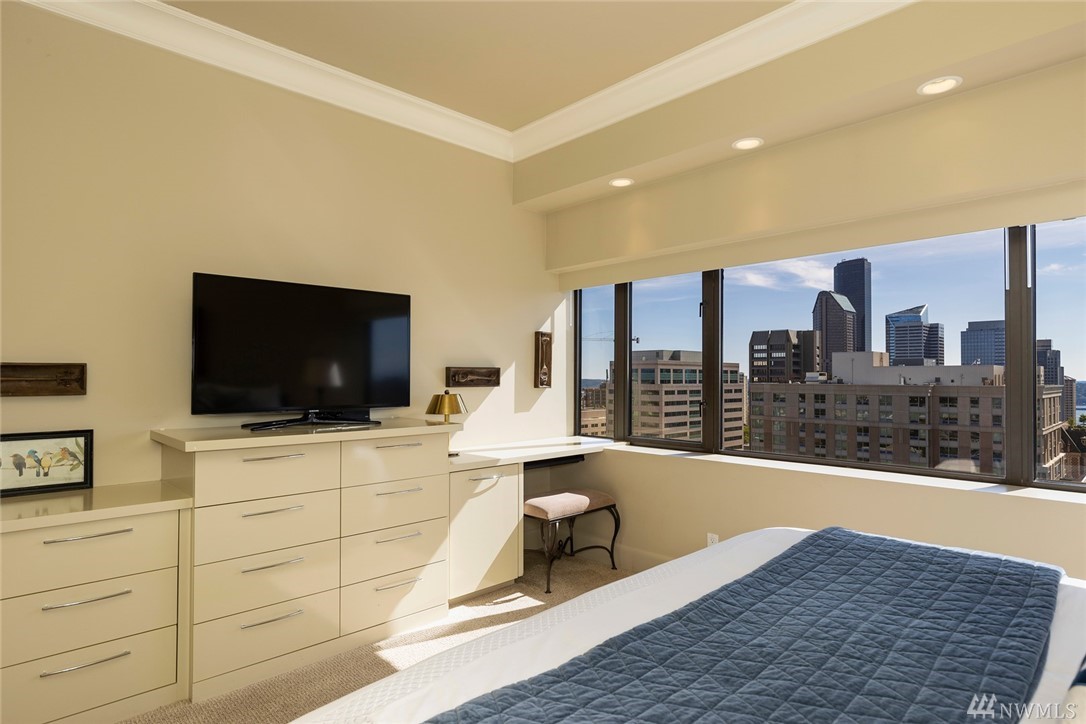 1301 Spring Street, Unit 17F Seattle, WA 98104 - Photo 13 of 39