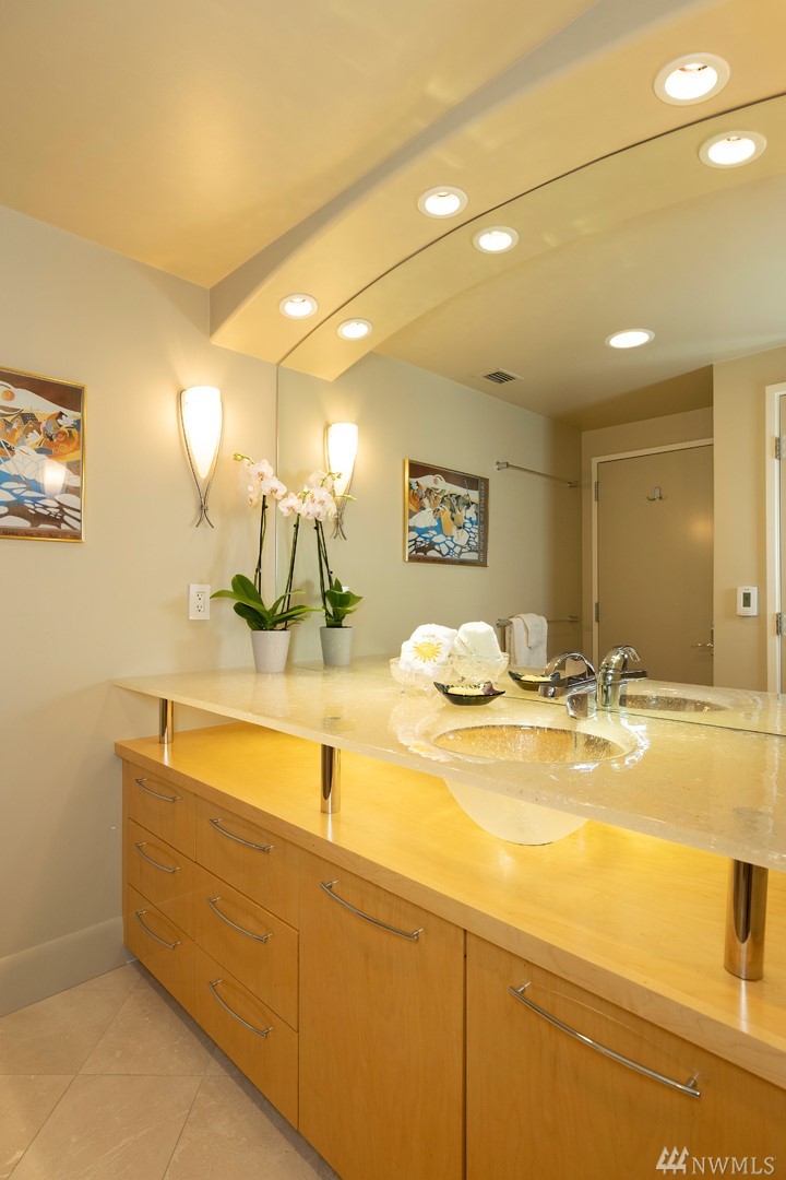 1301 Spring Street, Unit 17F Seattle, WA 98104 - Photo 23 of 39