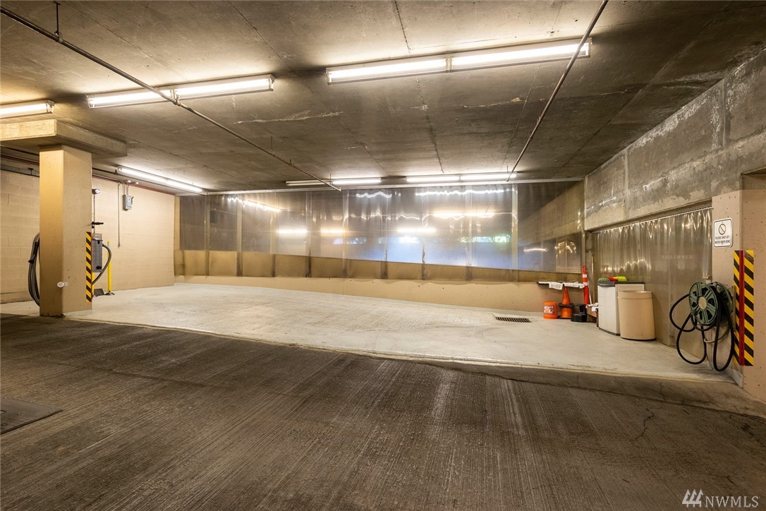 1301 Spring Street, Unit 17F Seattle, WA 98104 - Photo 28 of 39