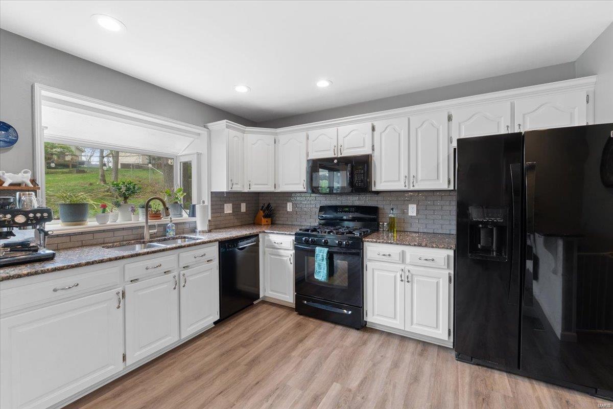 344 Brightfield Drive Ballwin, MO 63021 - Photo 2 of 34