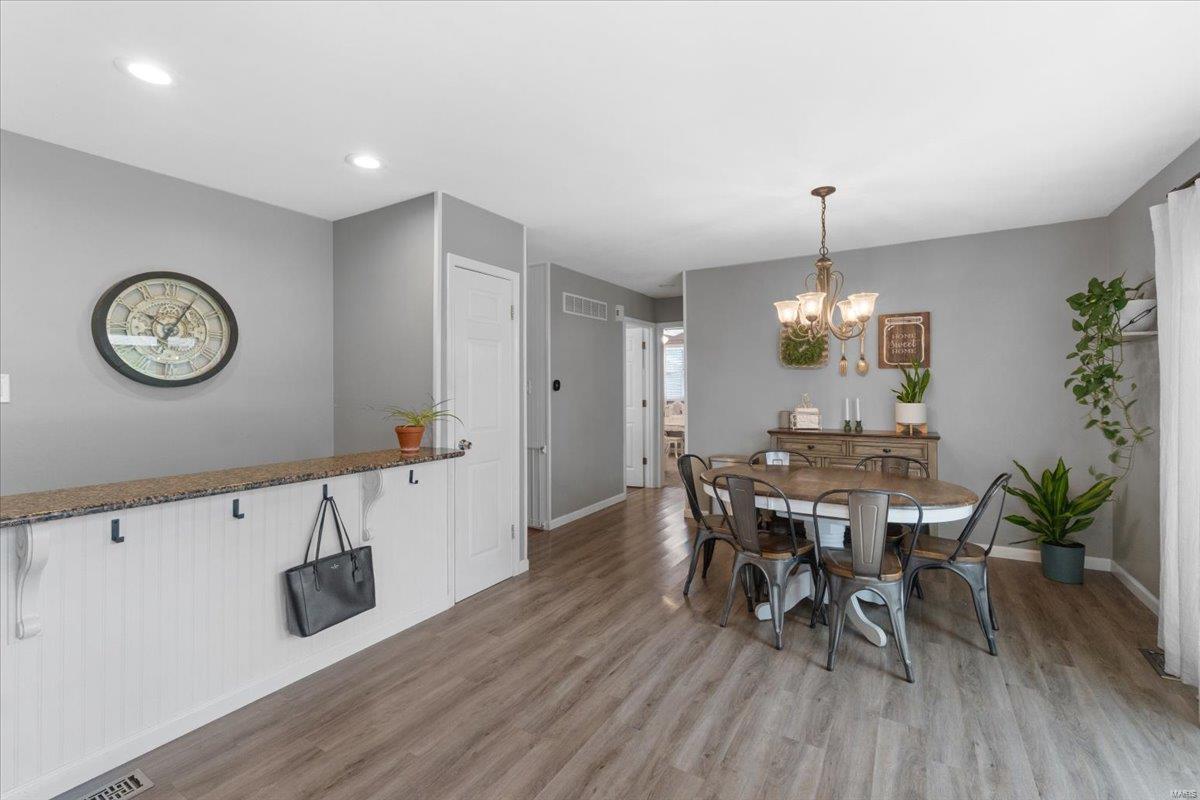 344 Brightfield Drive Ballwin, MO 63021 - Photo 6 of 34