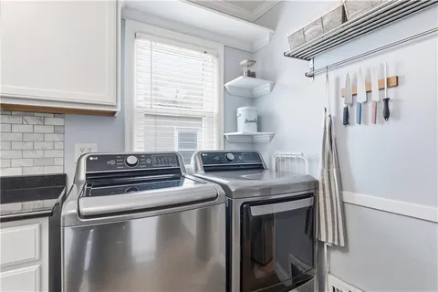 $325,000 | 7244 Baltimore Avenue, Kansas City, MO 64114