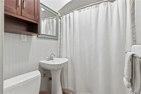 $325,000 | 7244 Baltimore Avenue, Kansas City, MO 64114