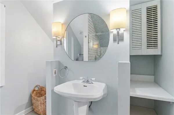 $325,000 | 7244 Baltimore Avenue, Kansas City, MO 64114