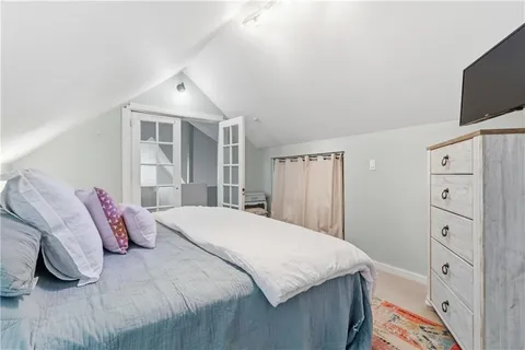 $325,000 | 7244 Baltimore Avenue, Kansas City, MO 64114