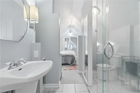 $325,000 | 7244 Baltimore Avenue, Kansas City, MO 64114