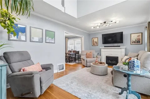 $325,000 | 7244 Baltimore Avenue, Kansas City, MO 64114