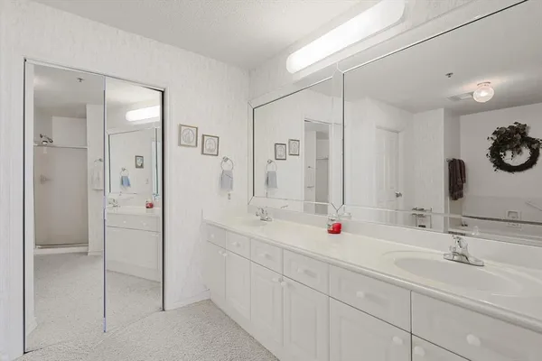 $539,000 | 3575 Lone Star Circle, Unit 907, Fort Worth, TX 76177
