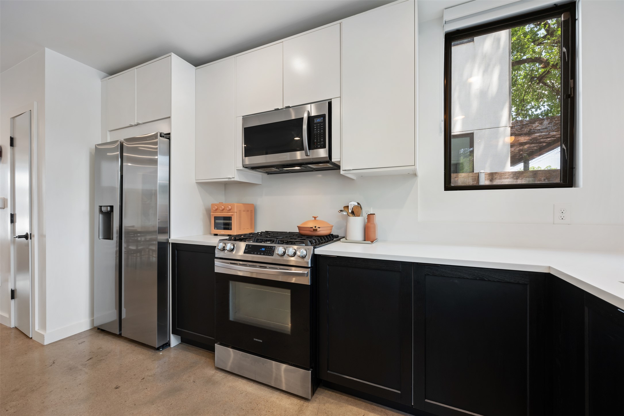 1114 East 3rd Street, Unit 1 Austin, TX 78702 - Photo 17 of 39