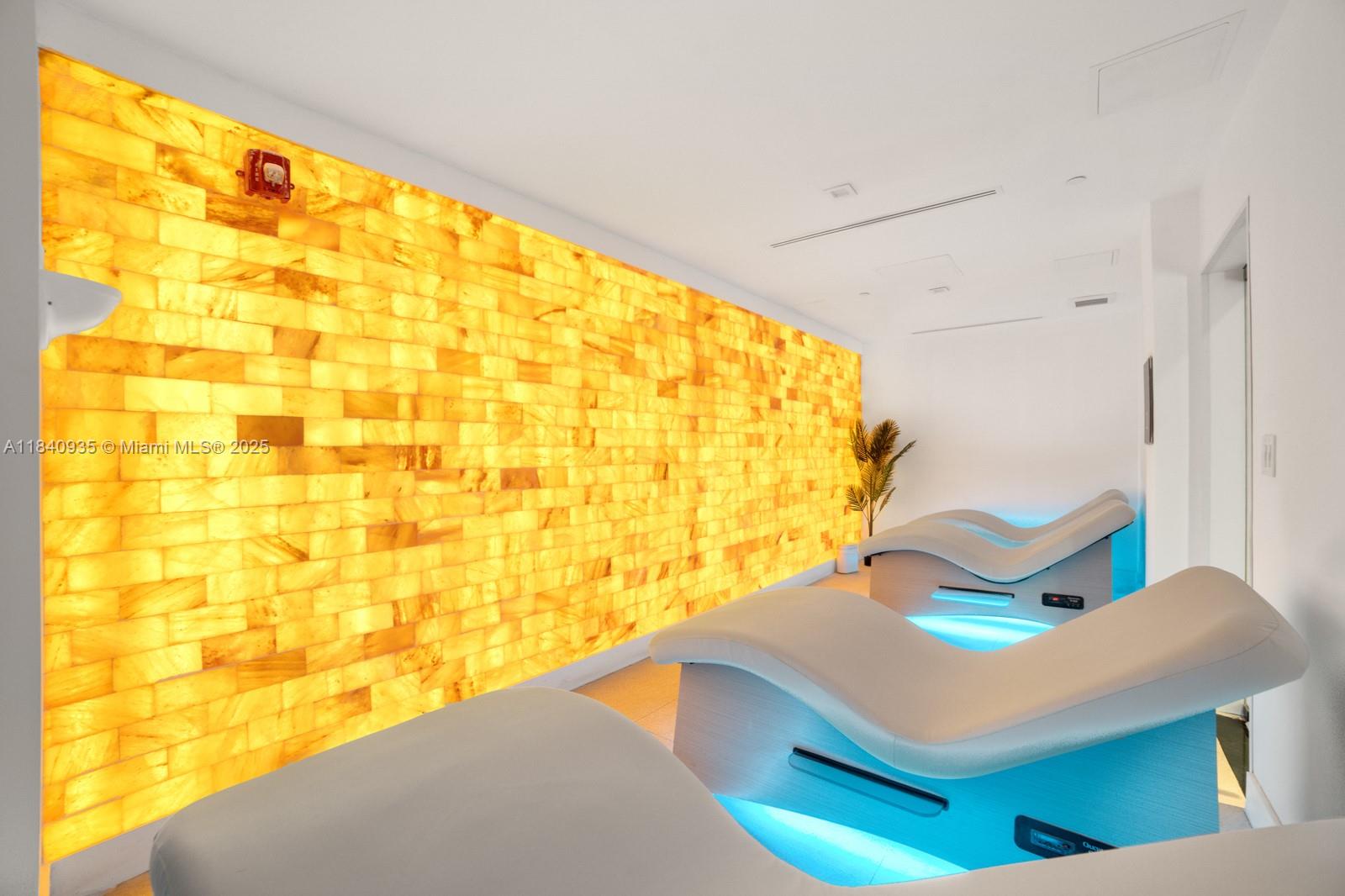 6801 Collins Avenue, Unit 705 Miami Beach, FL 33141 - Photo 39 of 54