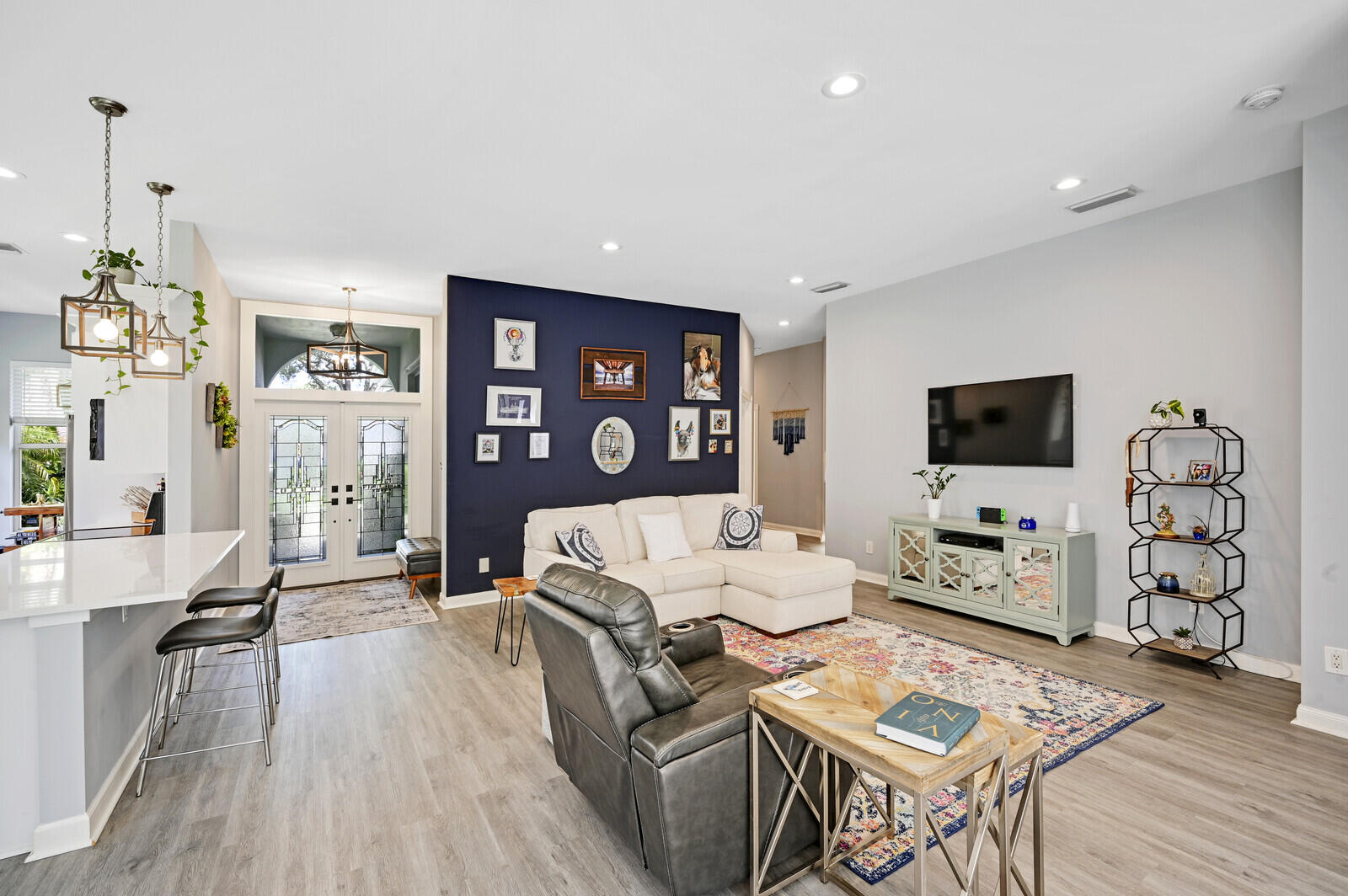 196 Hampton Circle Jupiter, FL 33458 - Photo 16 of 43 Great Room
