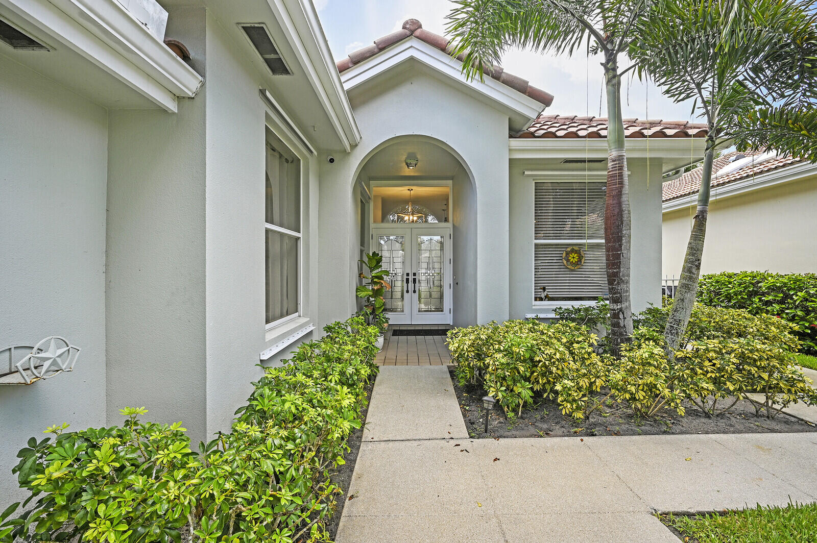 196 Hampton Circle Jupiter, FL 33458 - Photo 3 of 43 Front Entrance