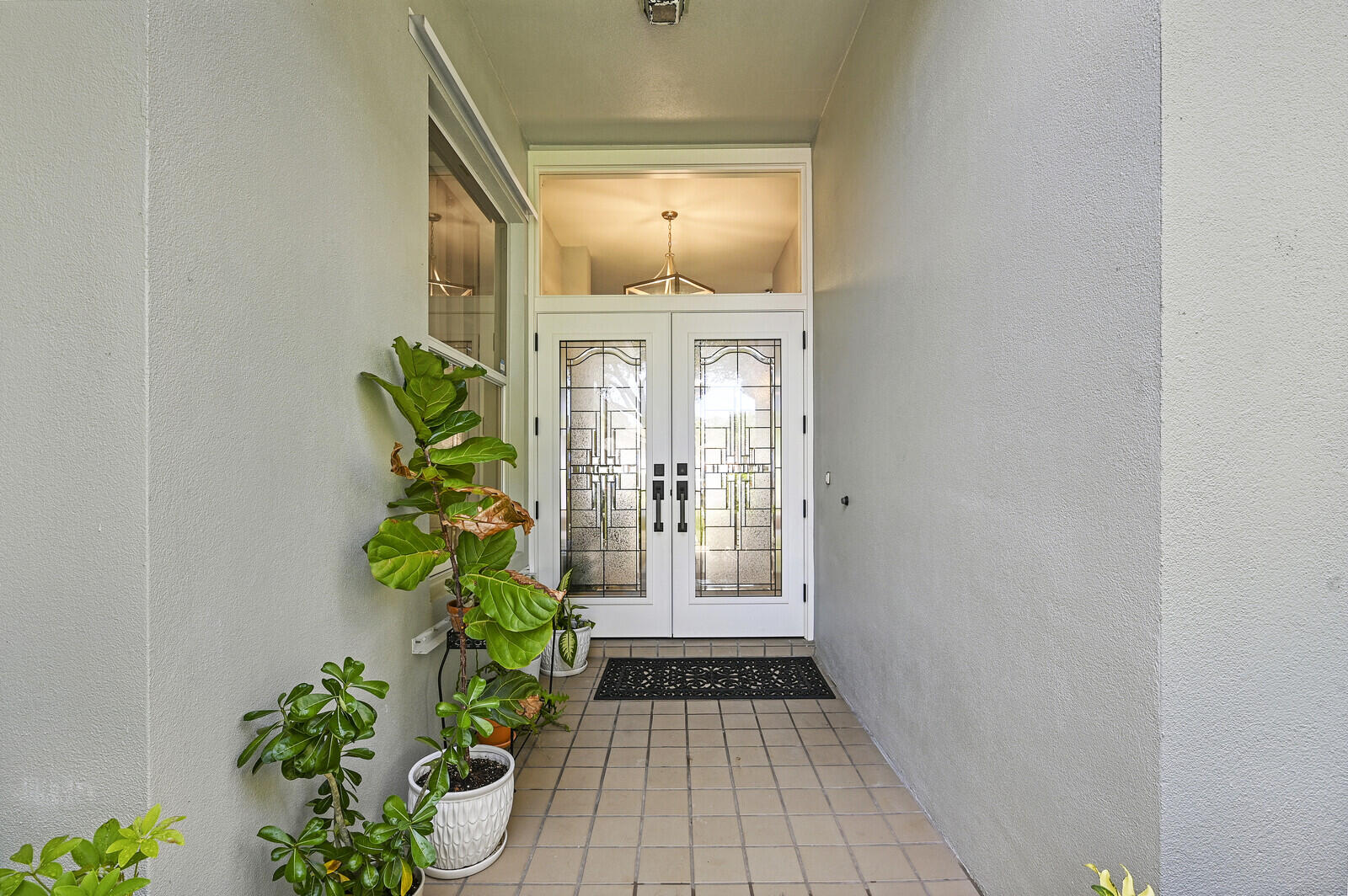 196 Hampton Circle Jupiter, FL 33458 - Photo 5 of 43 Front Entrance