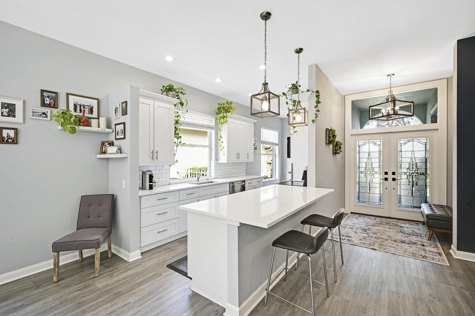 196 Hampton Circle Jupiter, FL 33458 - Photo 9 of 43 Kitchen