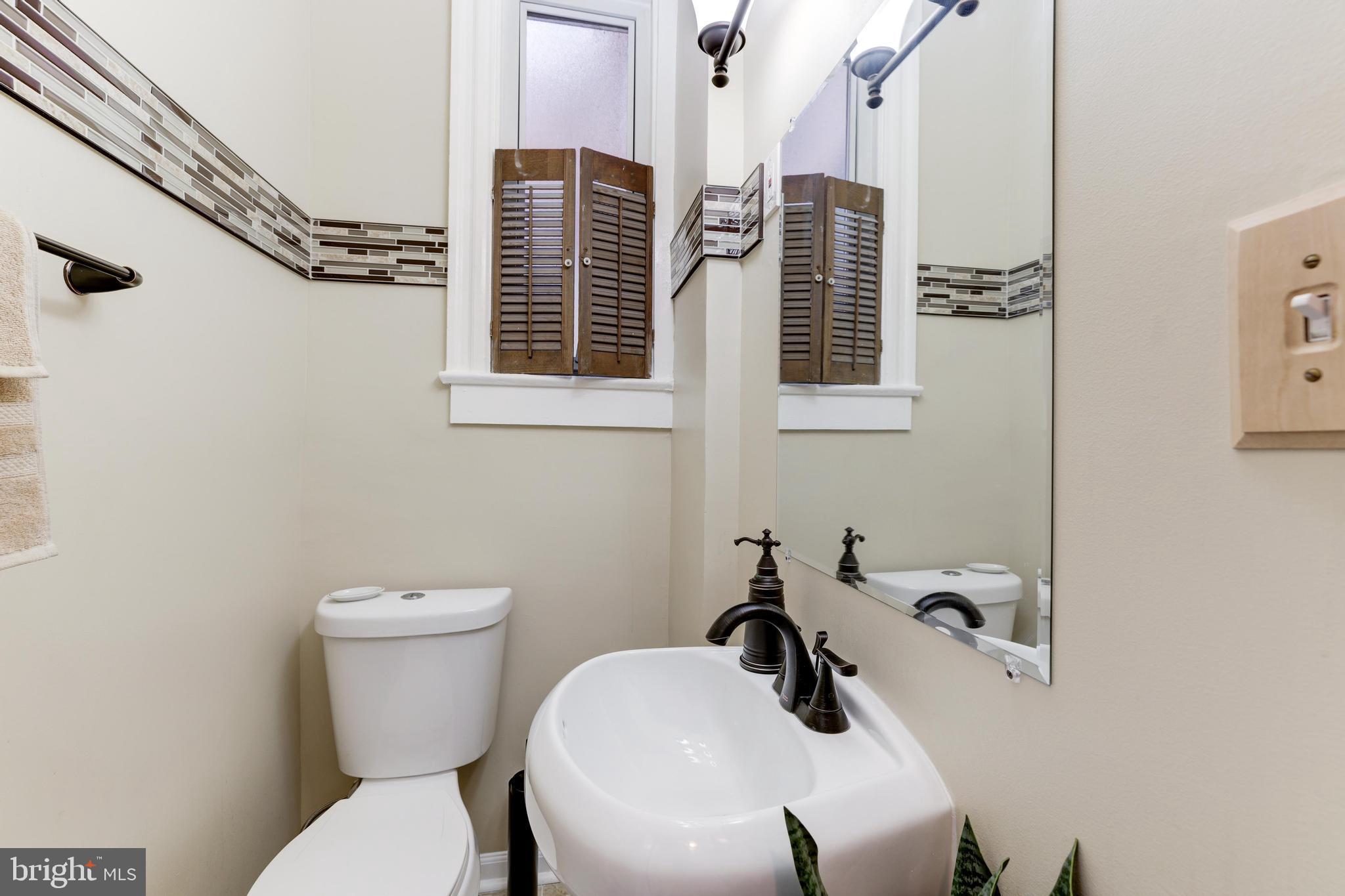 28 R Street Northwest Washington, DC 20001 - Photo 22 of 48