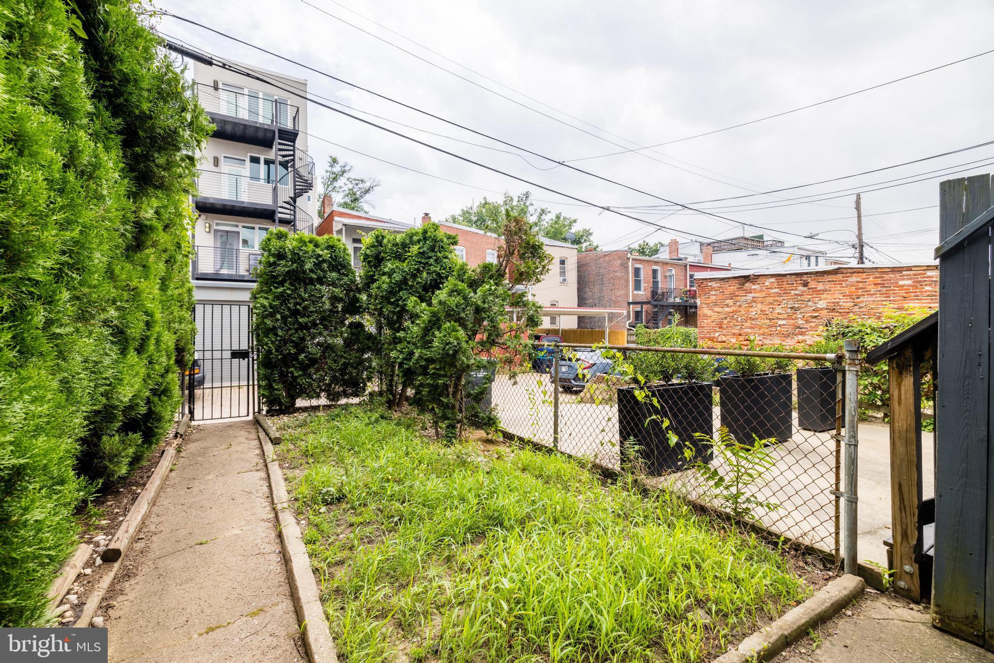 28 R Street Northwest Washington, DC 20001 - Photo 46 of 48