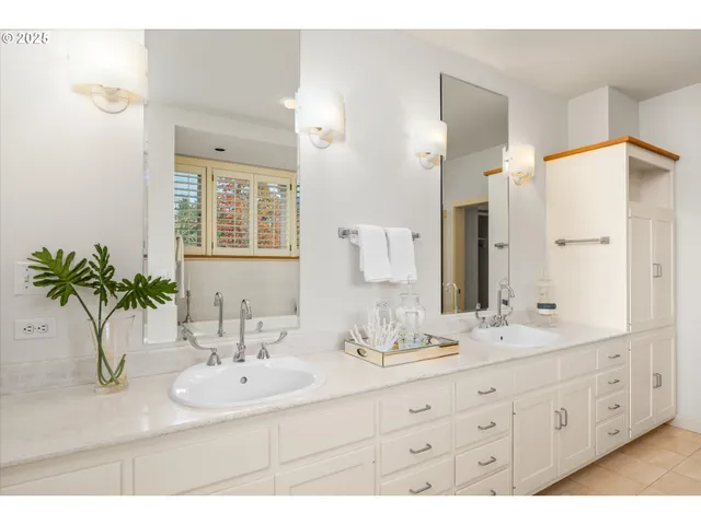 $3,400,000 | 4080 Spring Boulevard, Eugene, OR 97405