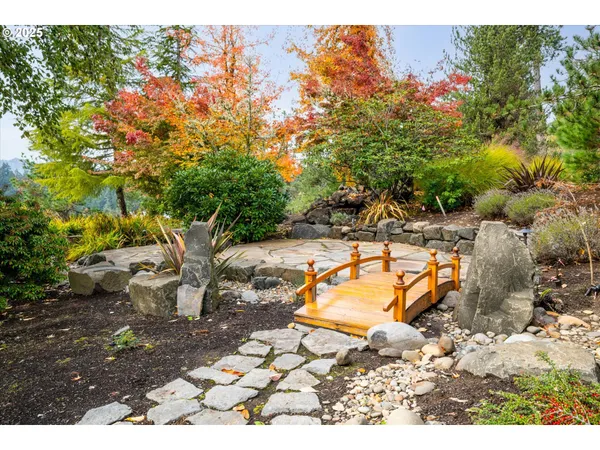 $3,400,000 | 4080 Spring Boulevard, Eugene, OR 97405