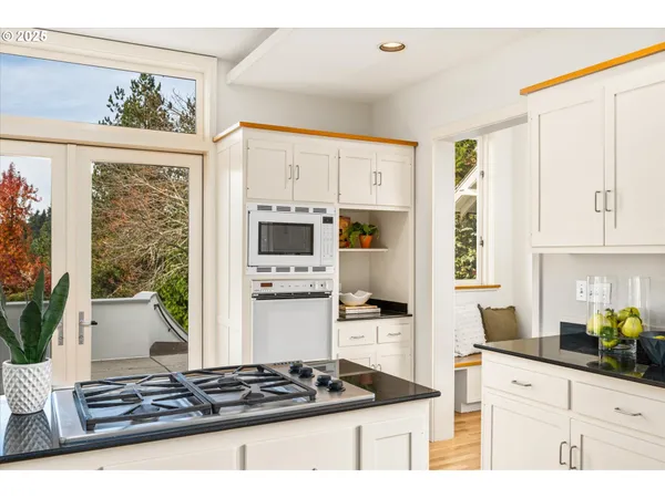 $3,400,000 | 4080 Spring Boulevard, Eugene, OR 97405