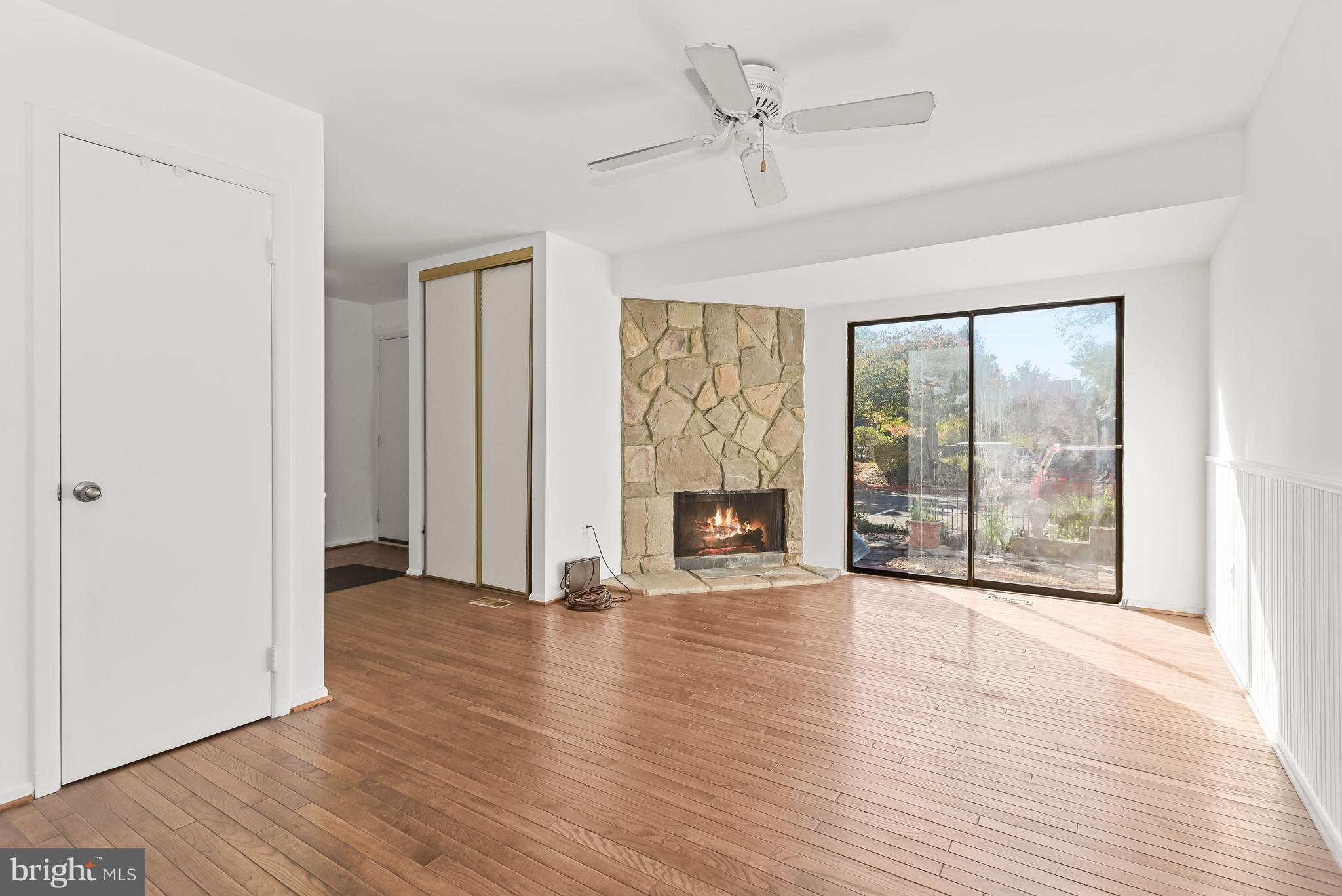 Family room & foyer