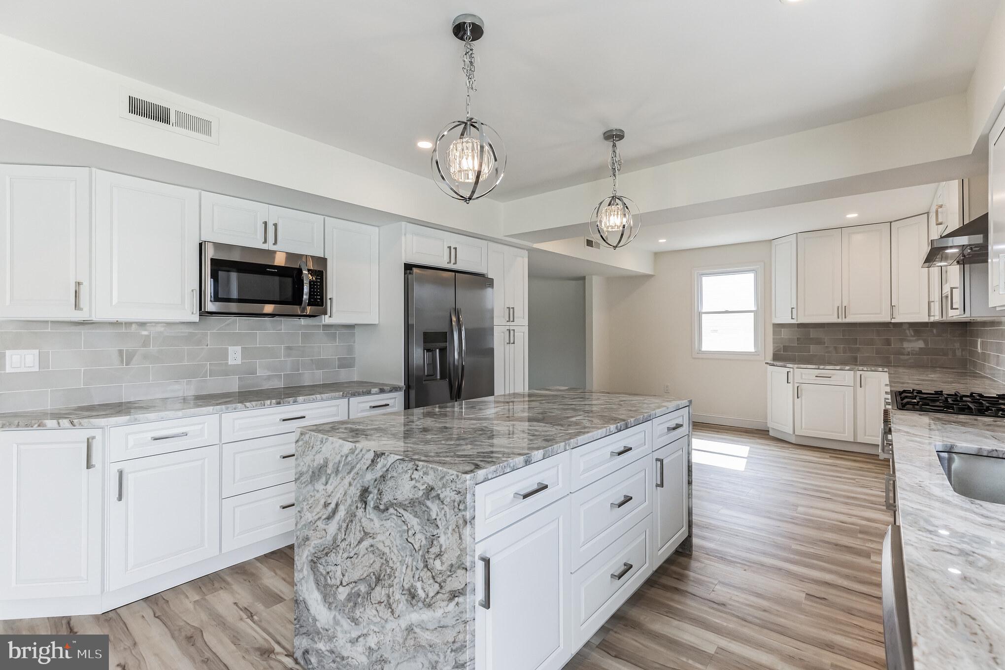65 Manchester Road Sewell, NJ 08080 - Photo 4 of 34
