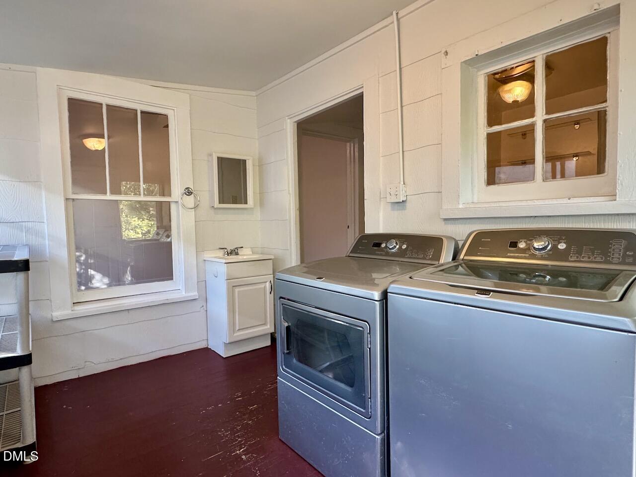 914 Rosehill Avenue Durham, NC 27705 - Photo 12 of 19 Laundry