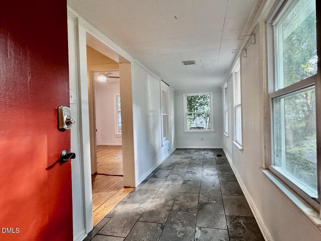 914 Rosehill Avenue Durham, NC 27705 - Photo 3 of 19 Entry