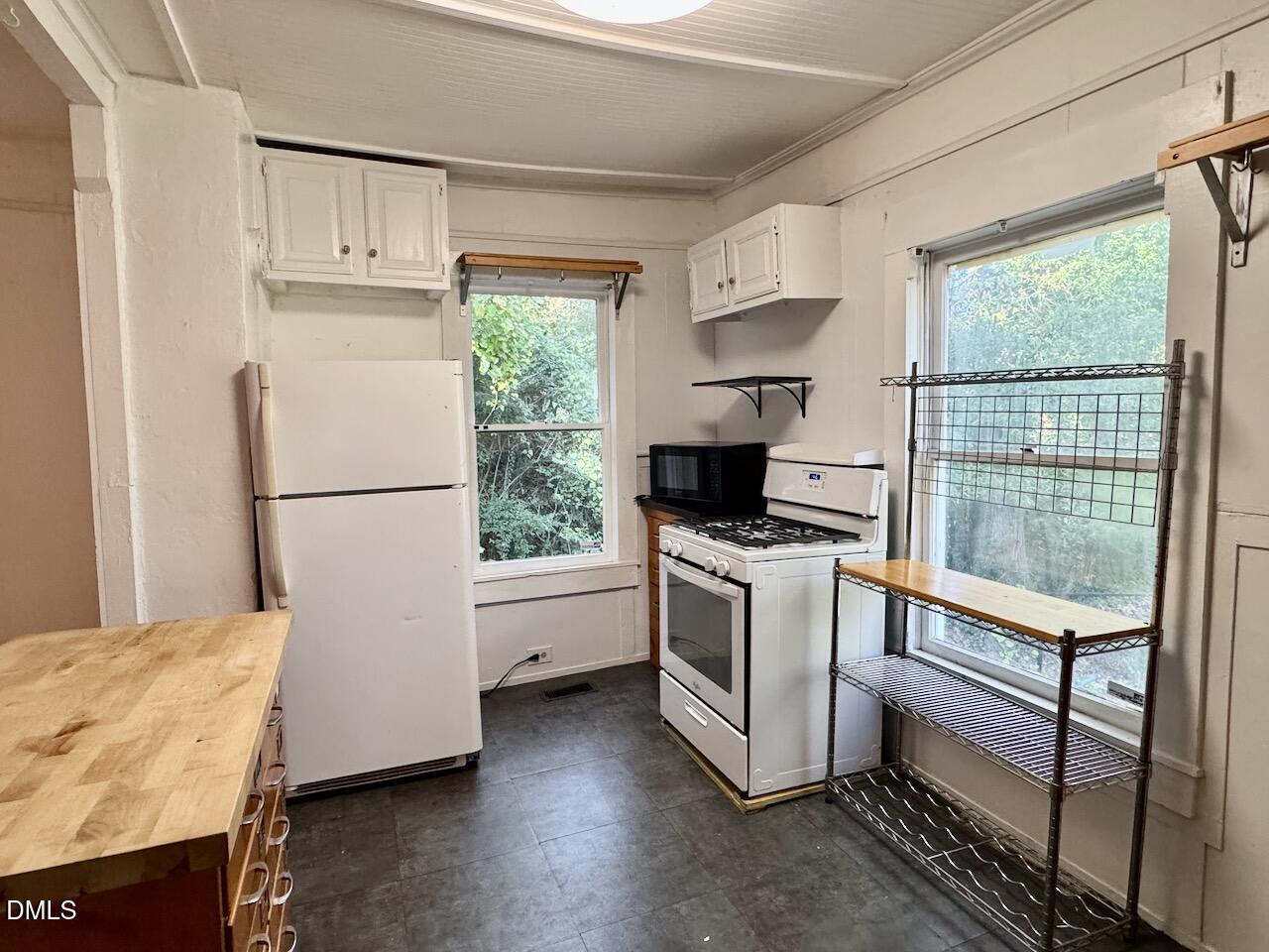 914 Rosehill Avenue Durham, NC 27705 - Photo 8 of 19 Kitchen
