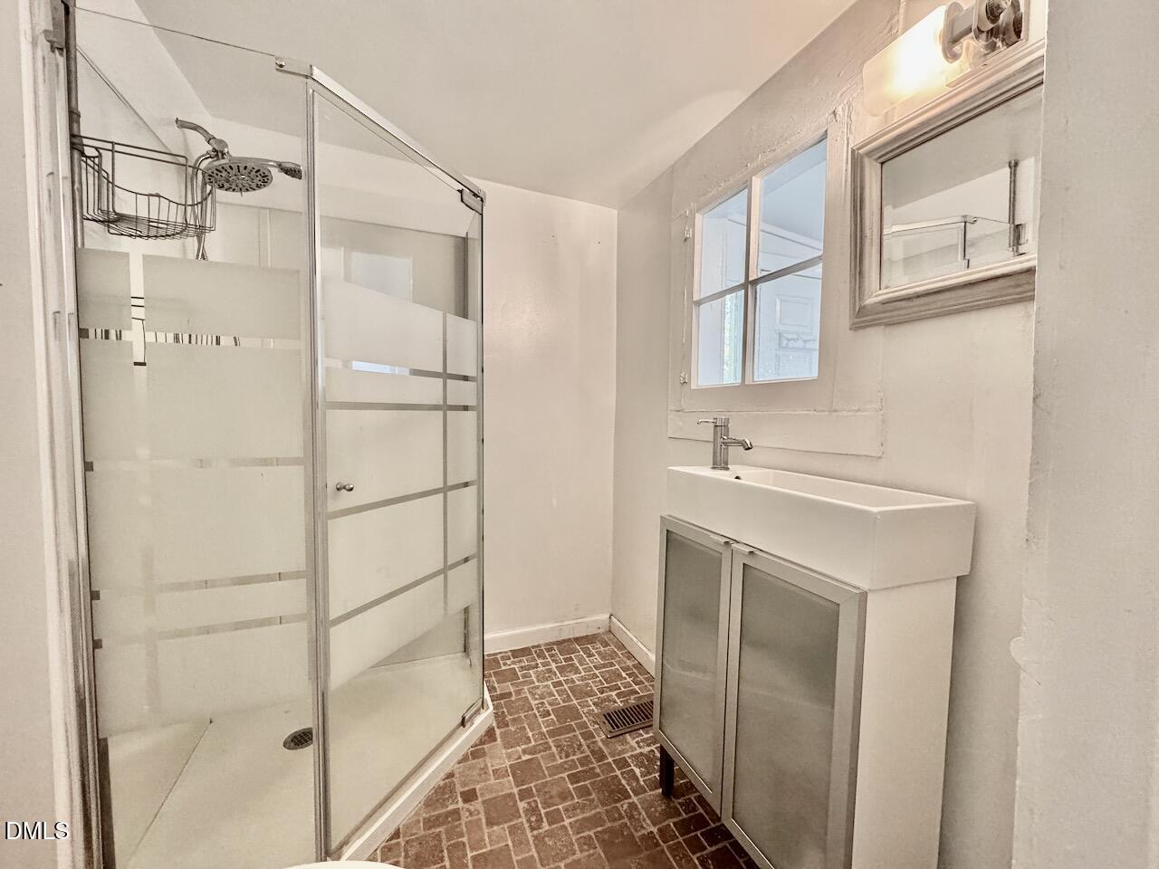 914 Rosehill Avenue Durham, NC 27705 - Photo 9 of 19 Bathroom