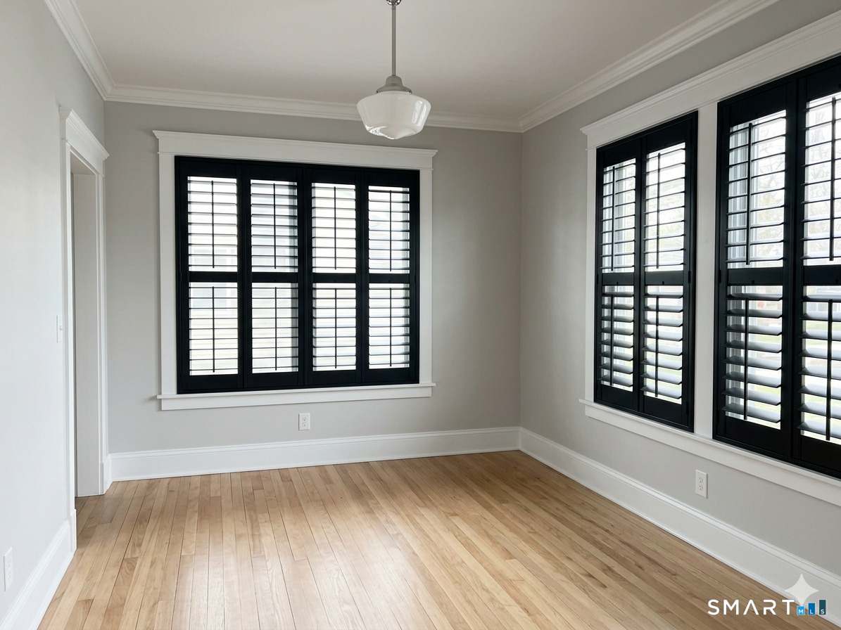 40 Edwin Avenue Waterbury, CT 06708 - Photo 5 of 14 Gallery Image 5