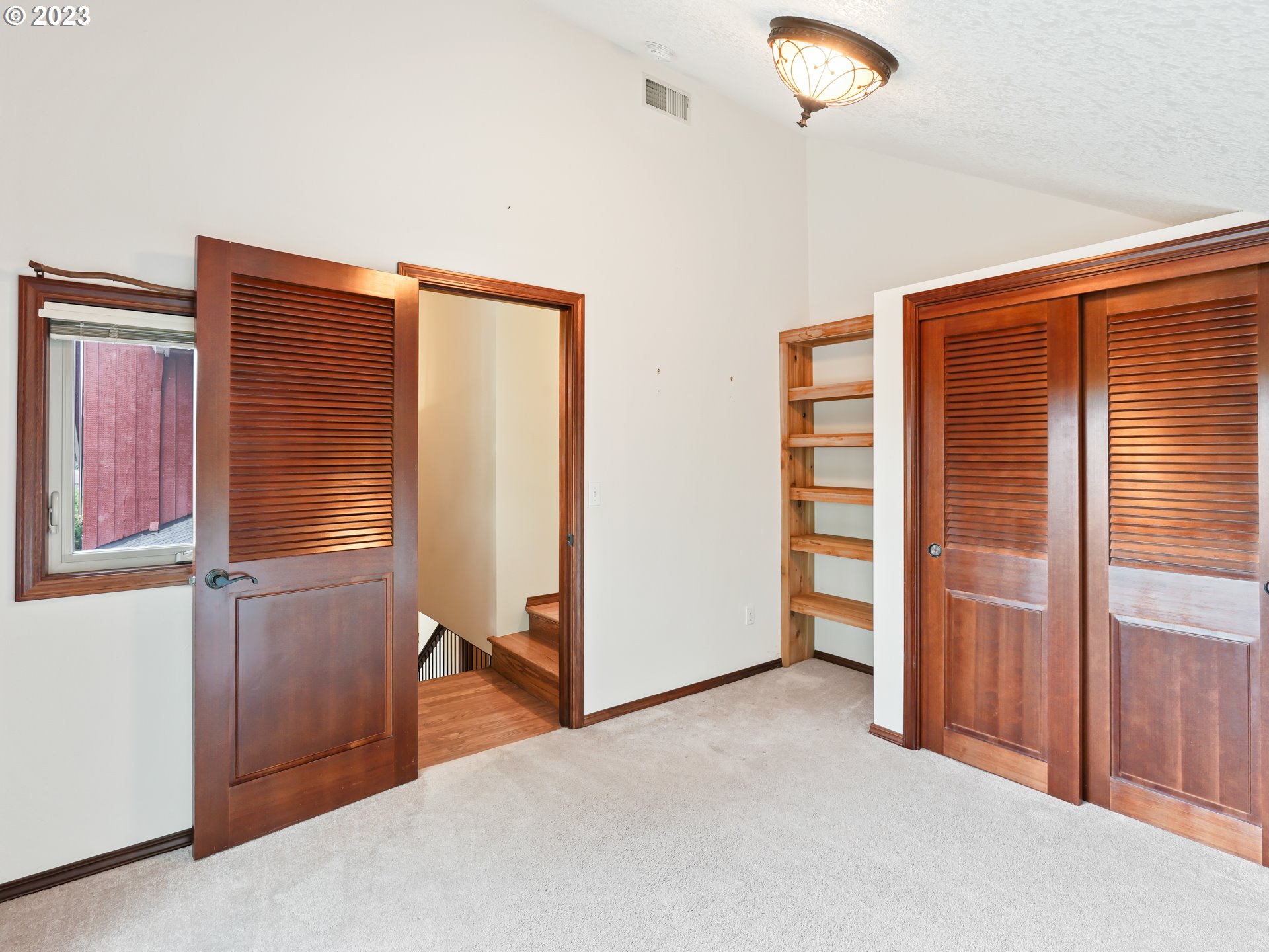 18320 Ross Avenue Sandy, OR 97055 - Photo 20 of 48 a view of a livingroom with furniture
