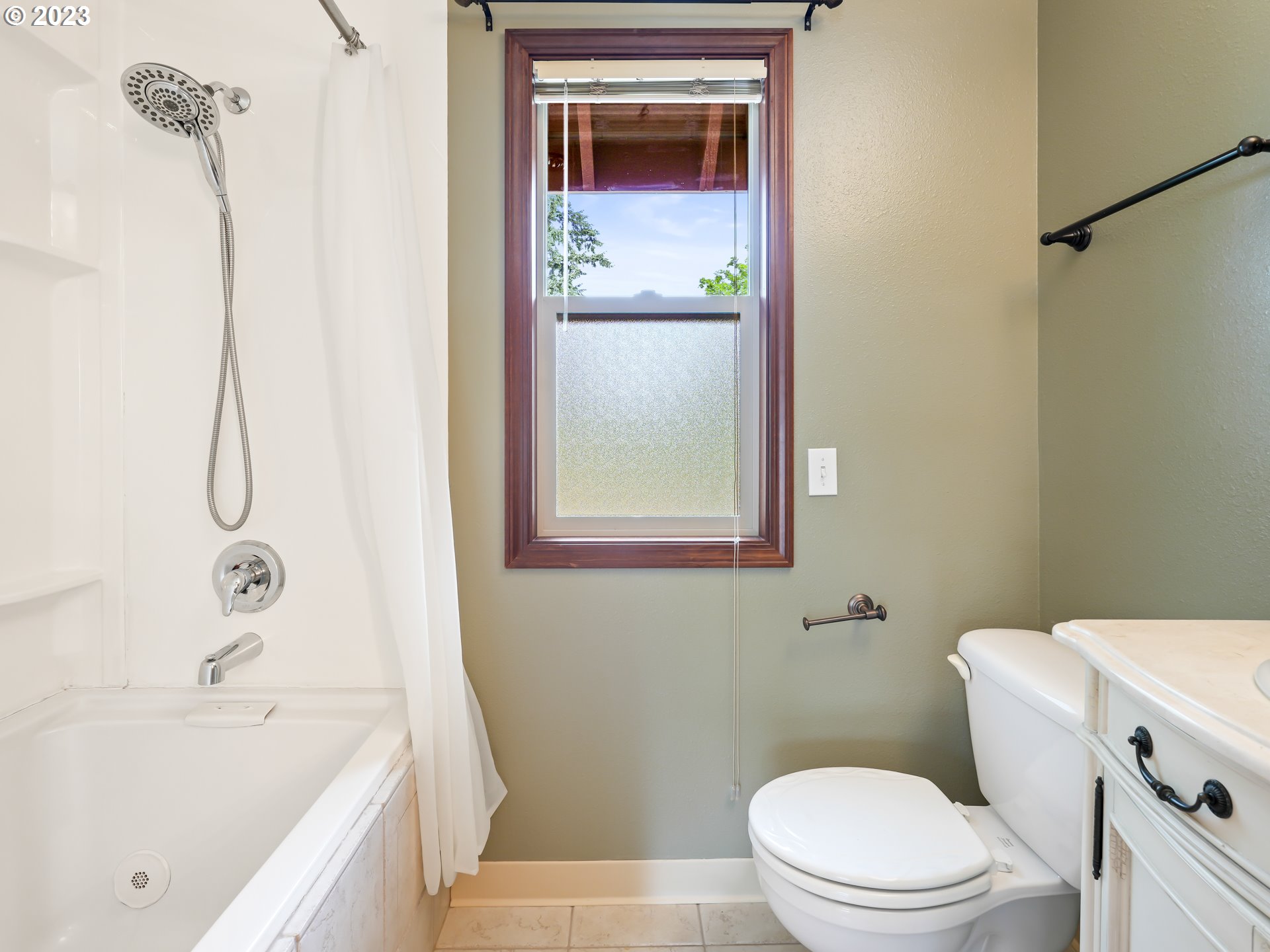 18320 Ross Avenue Sandy, OR 97055 - Photo 27 of 48 a bathroom with a sink a toilet and shower