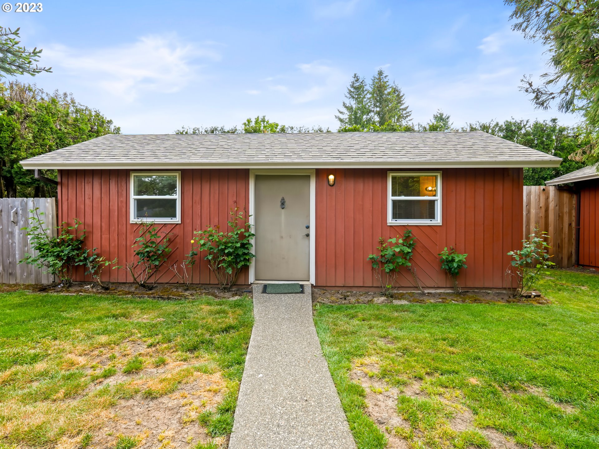 18320 Ross Avenue Sandy, OR 97055 - Photo 34 of 48 a front view of house with yard and green space