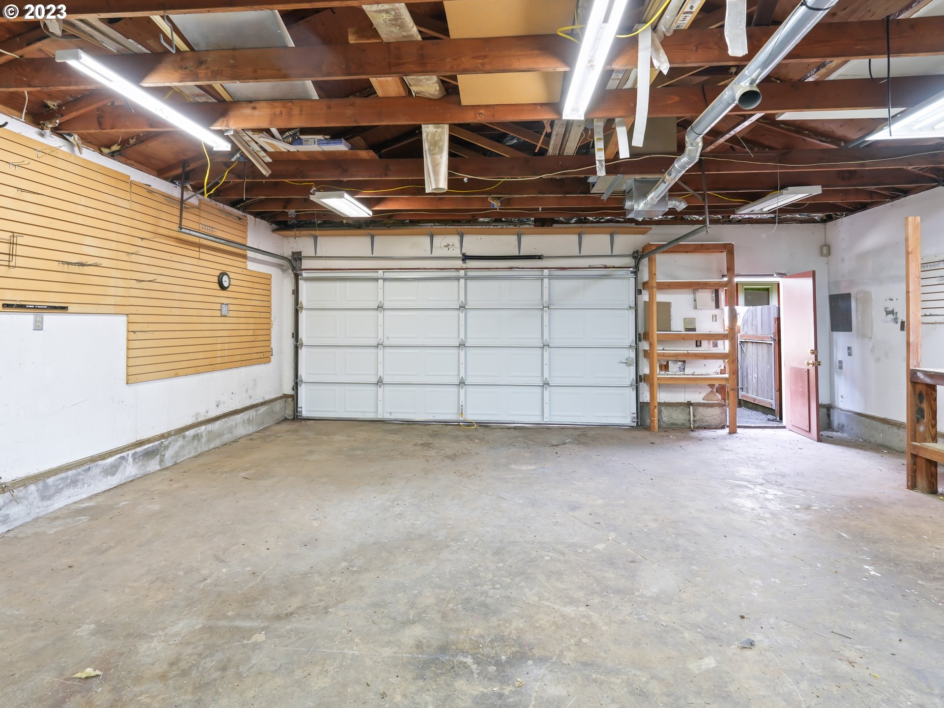 18320 Ross Avenue Sandy, OR 97055 - Photo 44 of 48 a view of a garage room