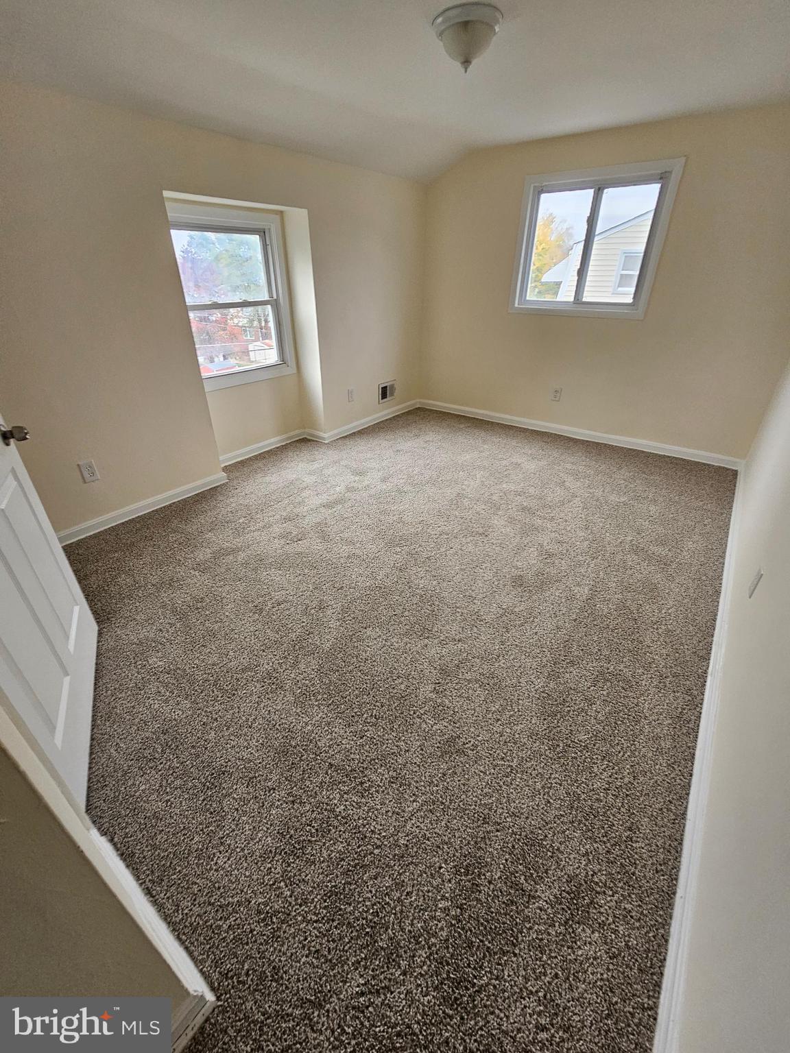 5626 Arnhem Road Baltimore, MD 21206 - Photo 9 of 38 Gallery Image 9