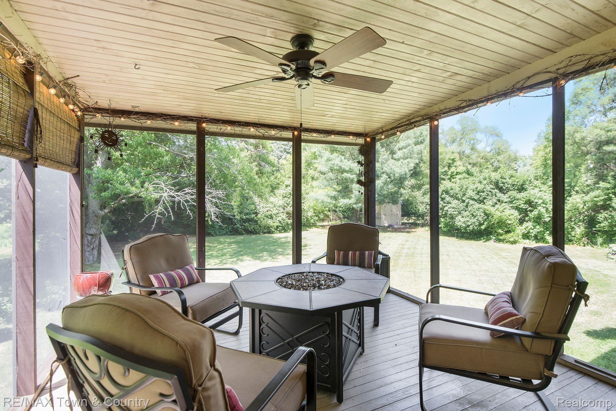 7214 Carpenter Road Flushing, MI 48433 - Photo 28 of 42 ZDJRmzrA.jpeg
