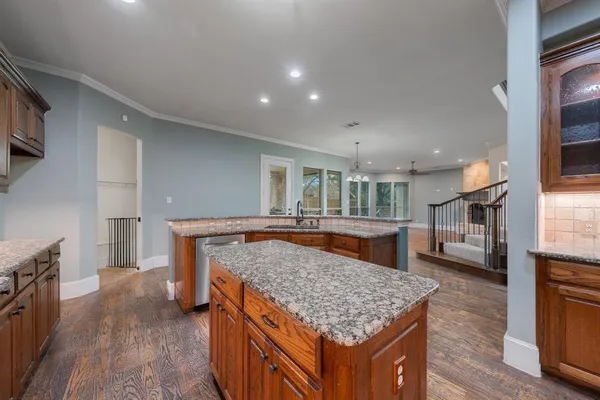 $960,000 | 109 Meadowlands Drive, Denton, TX 76210