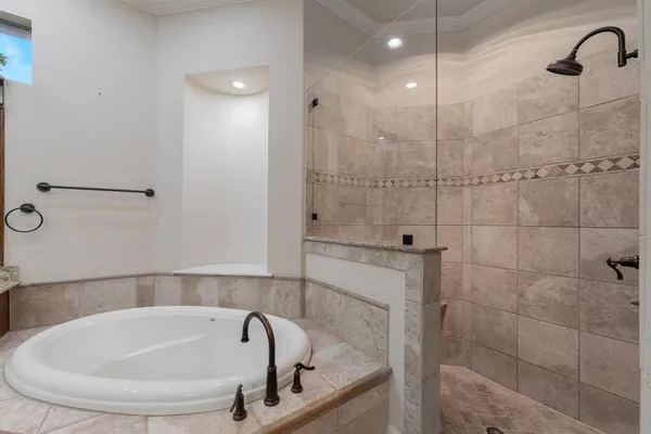 $960,000 | 109 Meadowlands Drive, Denton, TX 76210