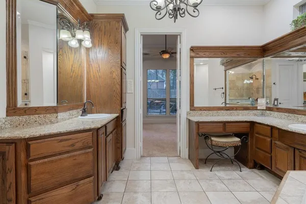 $960,000 | 109 Meadowlands Drive, Denton, TX 76210